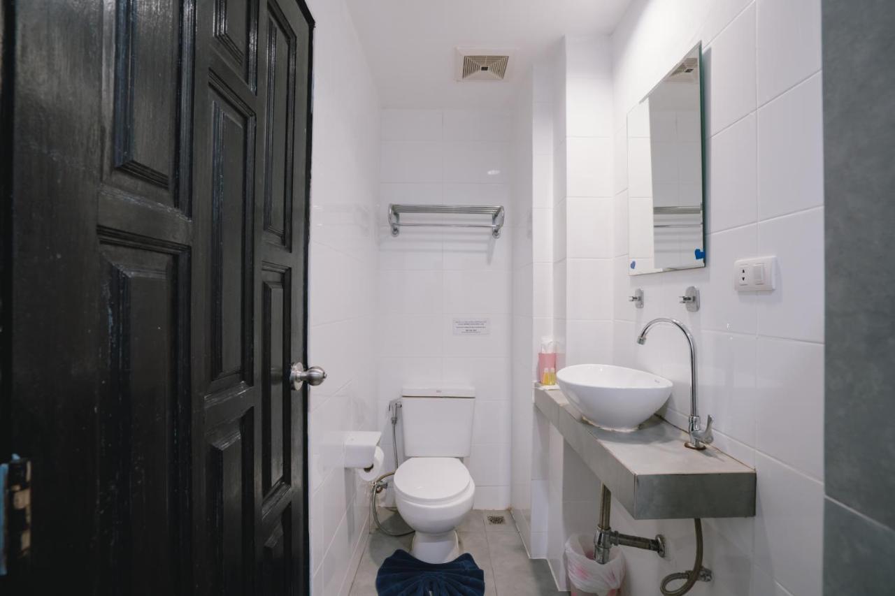 Noble House Patong Hotel Buitenkant foto