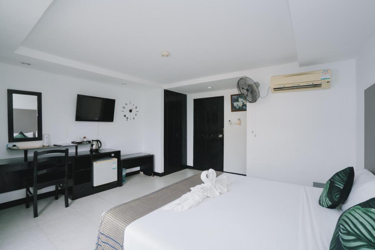 Noble House Patong Hotel Buitenkant foto