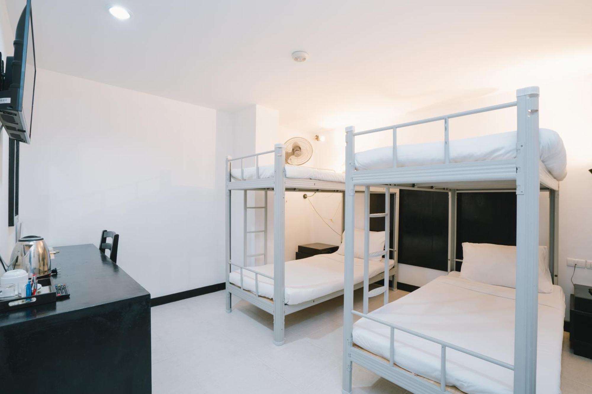 Noble House Patong Hotel Buitenkant foto