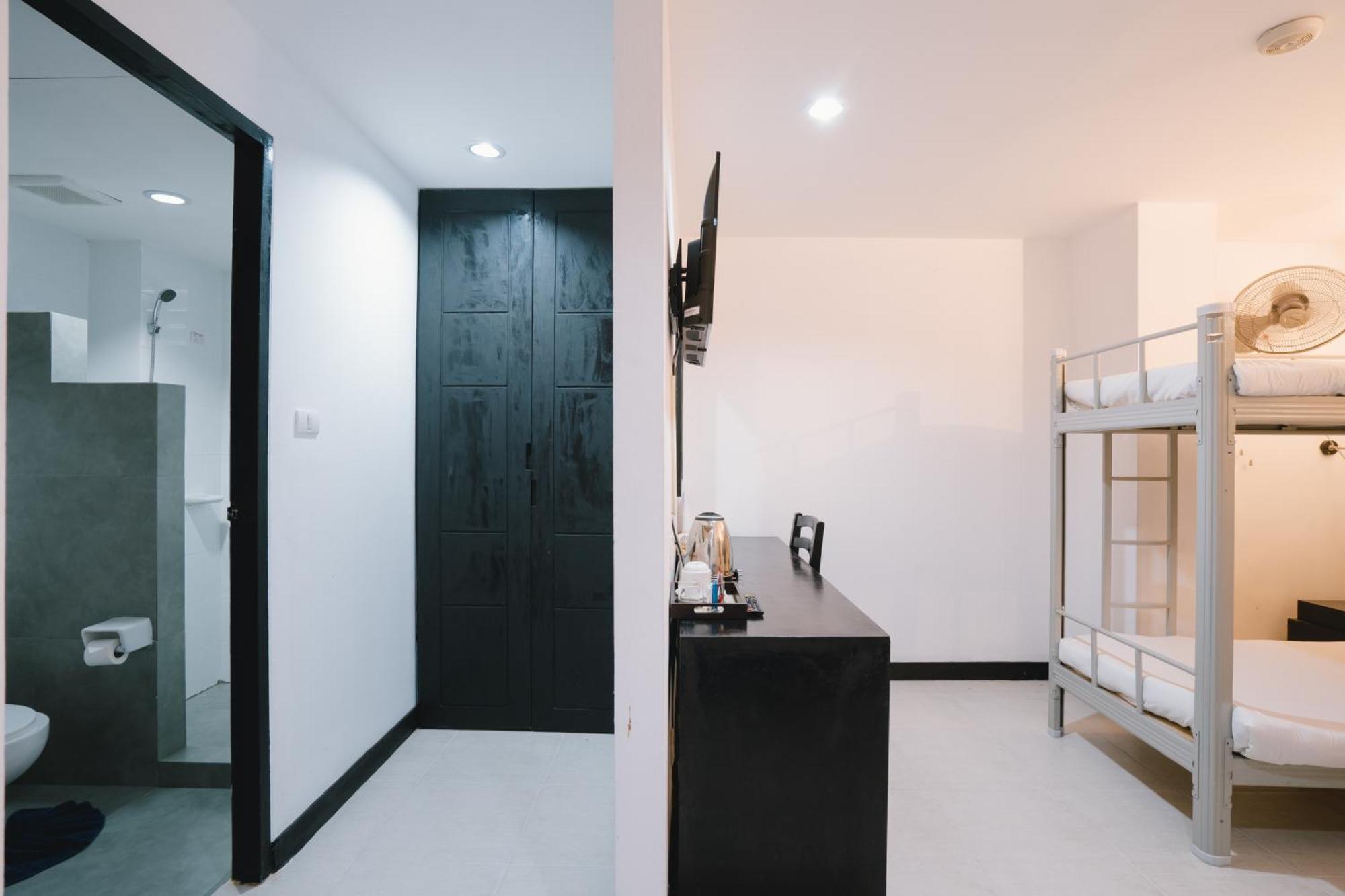 Noble House Patong Hotel Buitenkant foto